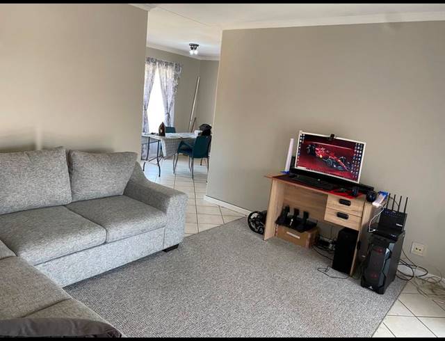 2 BEDROOM APARTMENT FOR SALE IN AMBERFIELD